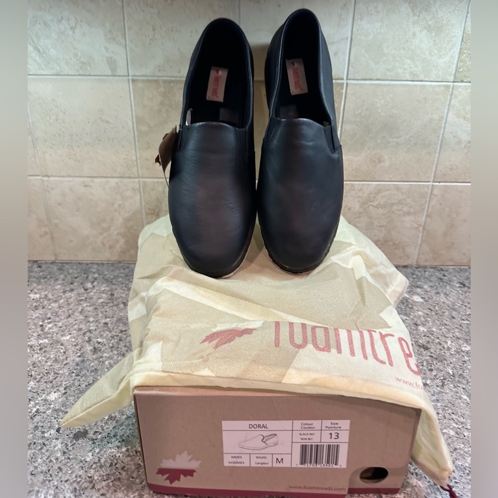 New Foamtreads Men’s Black leather slip on size 13
